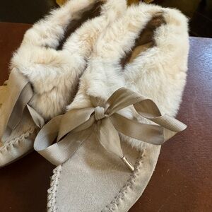 Tory Burch Cream Fur-Lined Slippers